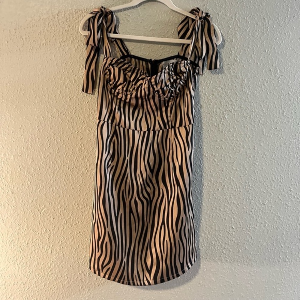 Lioness Tie Straps Zebra Dress size L‎